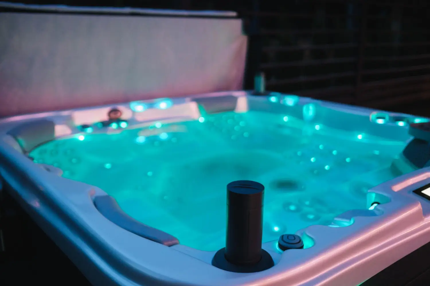 How Much Electricity Does a Hot Tub Use ? Find out here