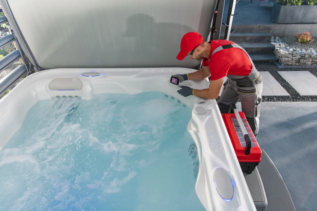 Teachnician is fixing a tub